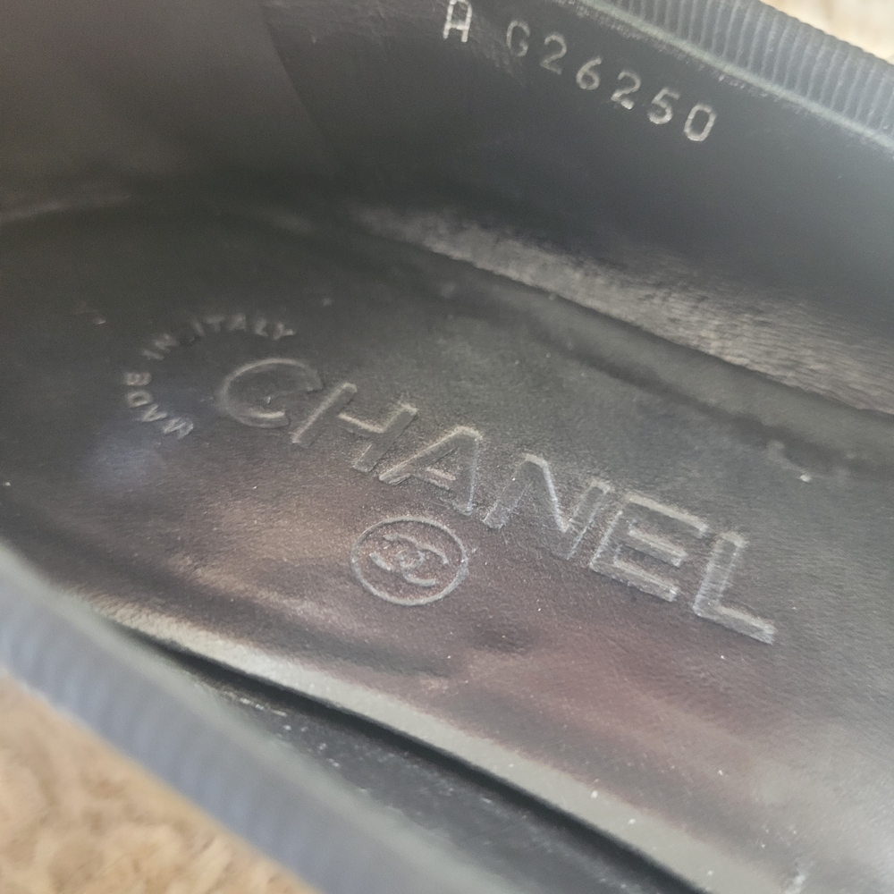 Chanel Black and Gold Women's Ballet Flats - Picture 9 of 9